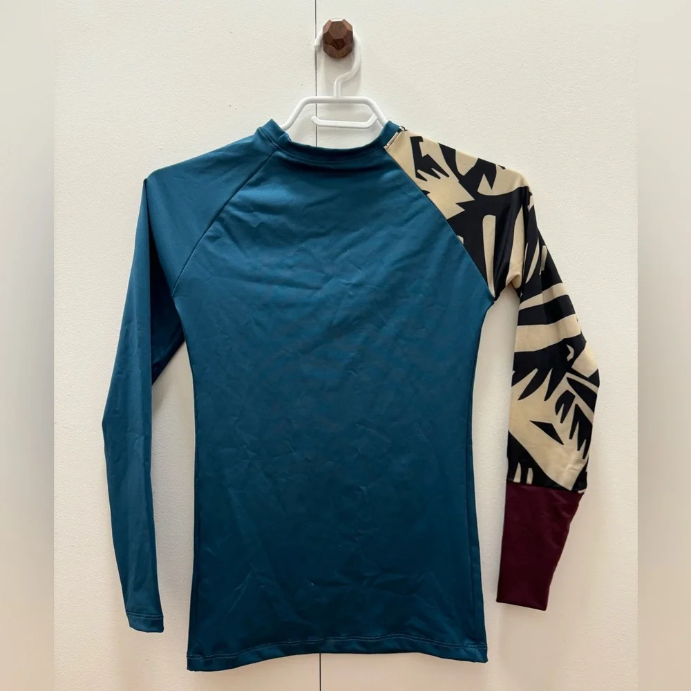 Seea Surf Rashguard - Picture 2 of 3